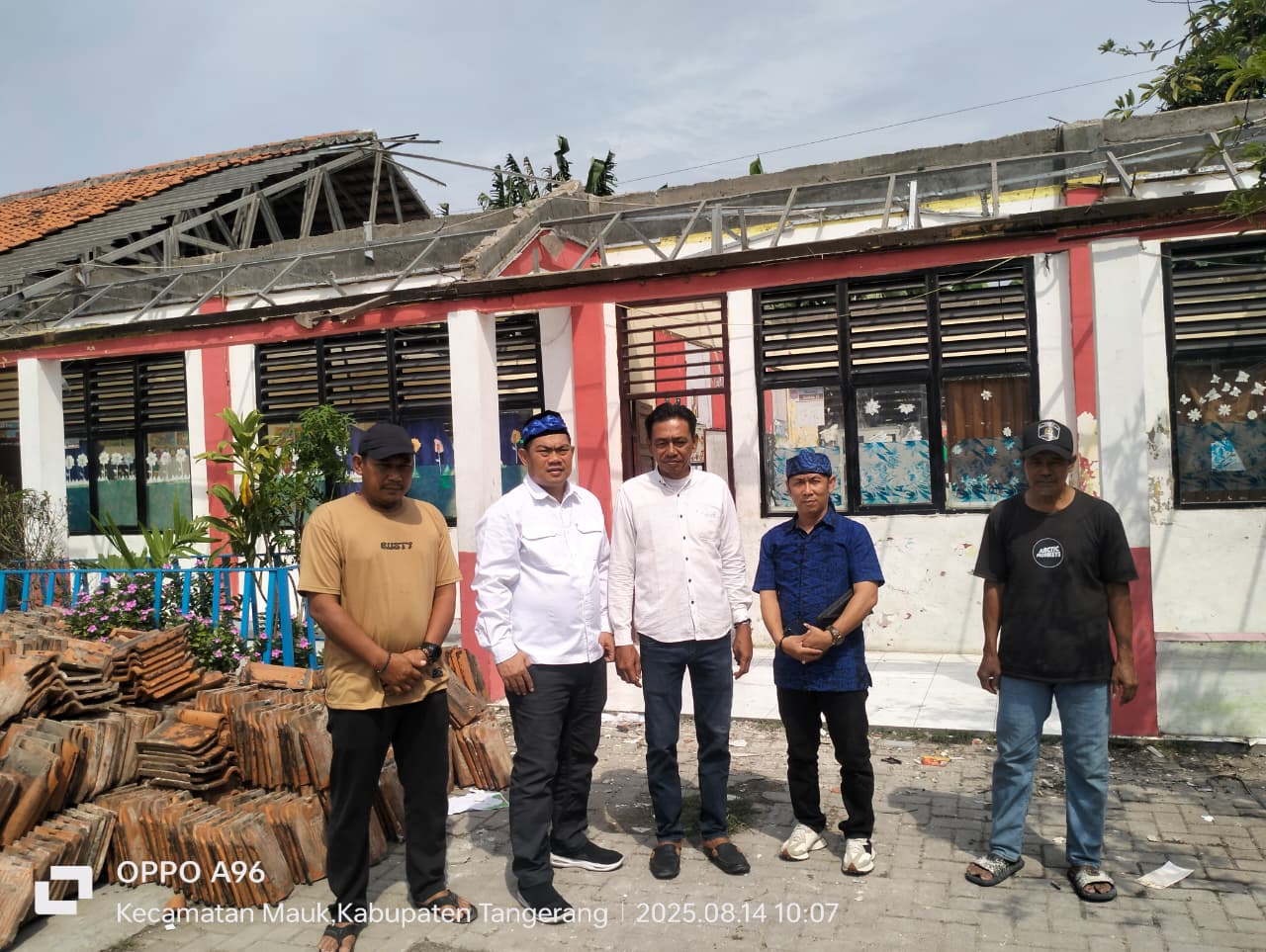 Pasca Atap Kelas Ambruk, Komisi II DPRD Kabupaten Tangerang Lakukan Peninjauan ke SDN Kedung Dalam II
