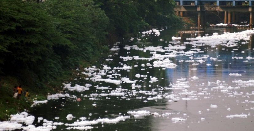 Warga Resah dengan Maraknya Pembuangan Limbah B3 di Desa Gintung, Kecamatan Sukadiri